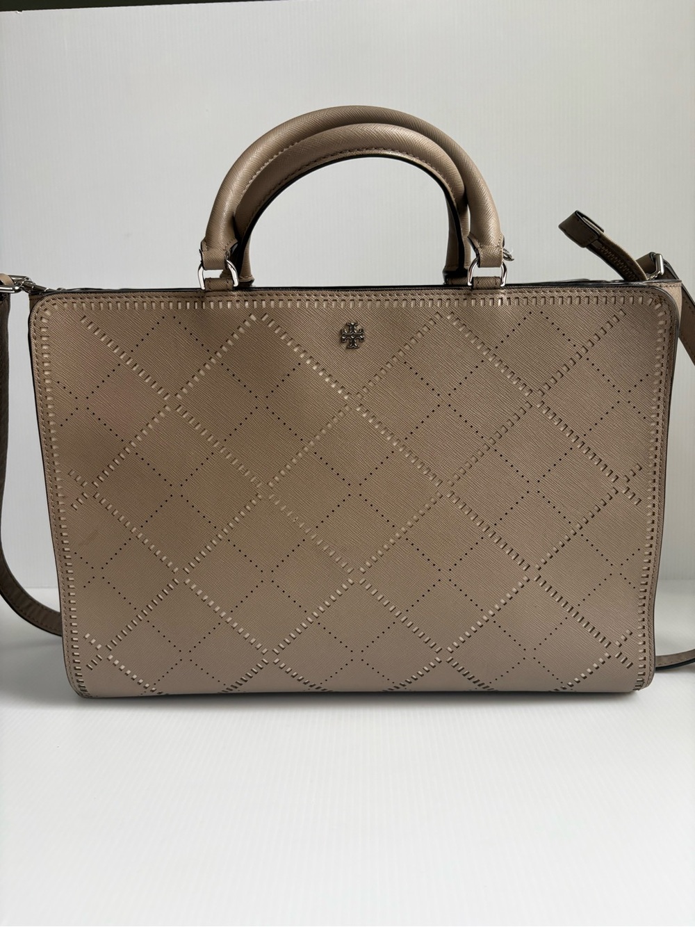 Tory Burch Robinson Crosshatch Large Zip Tote Satchel In French Gray  EUC